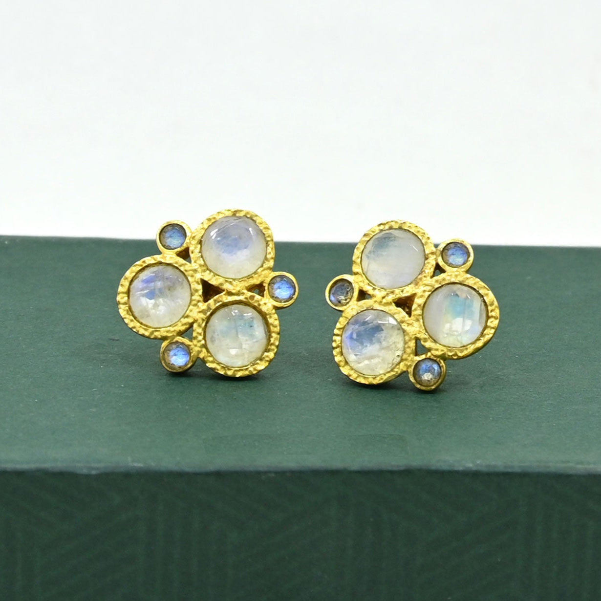 ZUZU EARRING