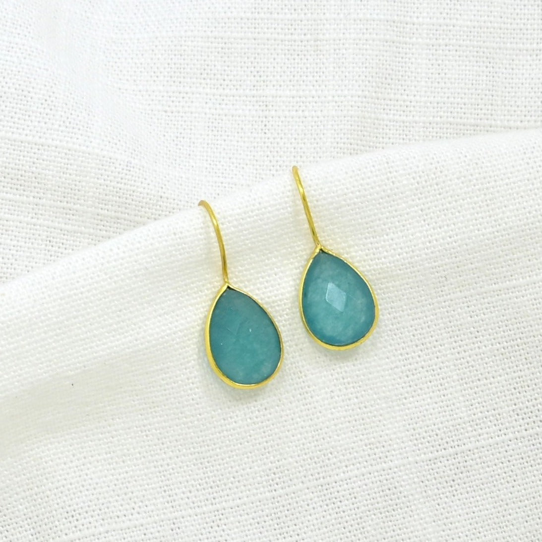 TEARDROP GEMSTONE EARRING