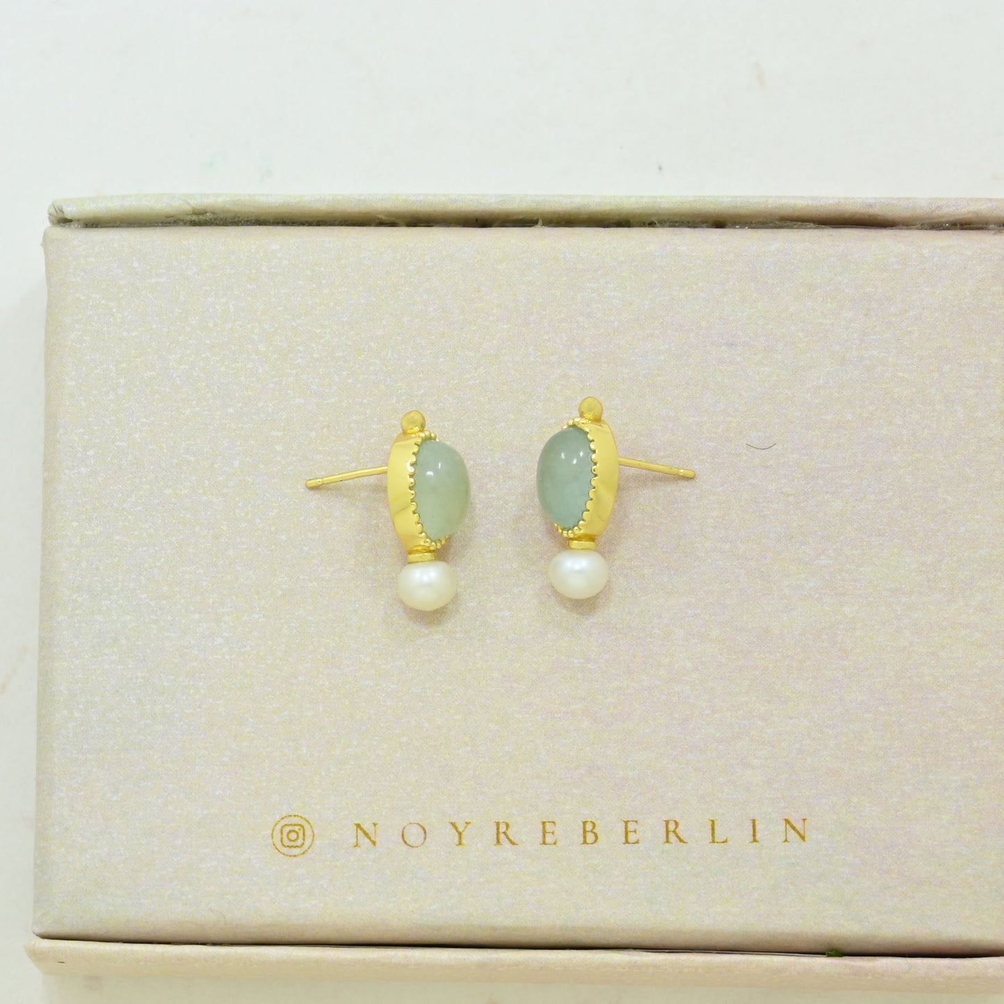 Aquamarine pearl stud earring gold plated