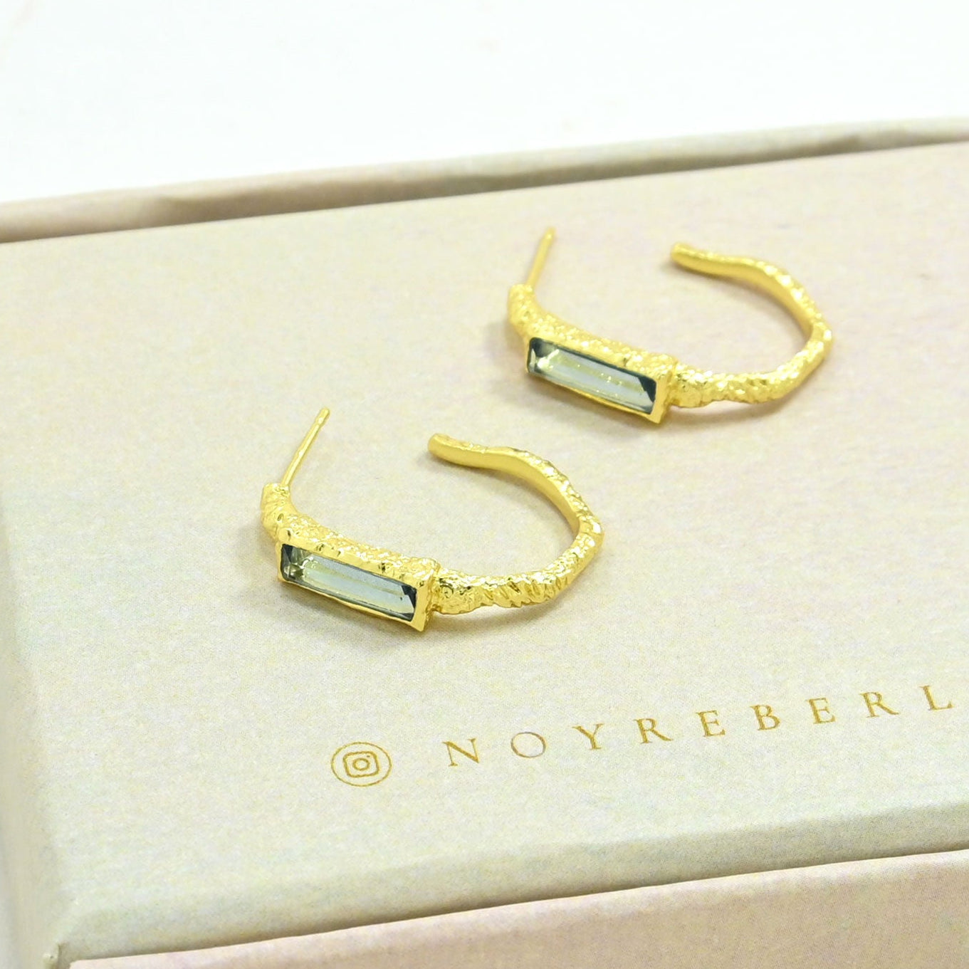 MORGANE HOOP EARRING