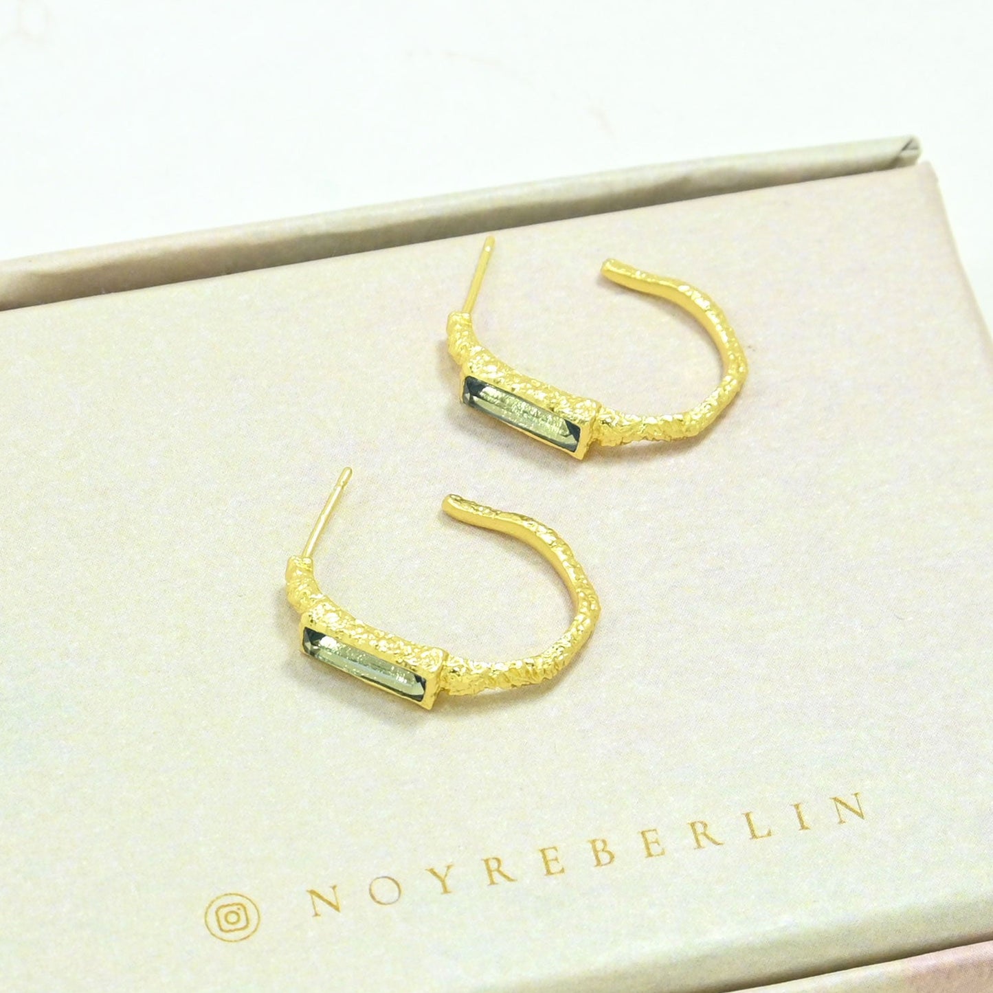 MORGANE HOOP EARRING