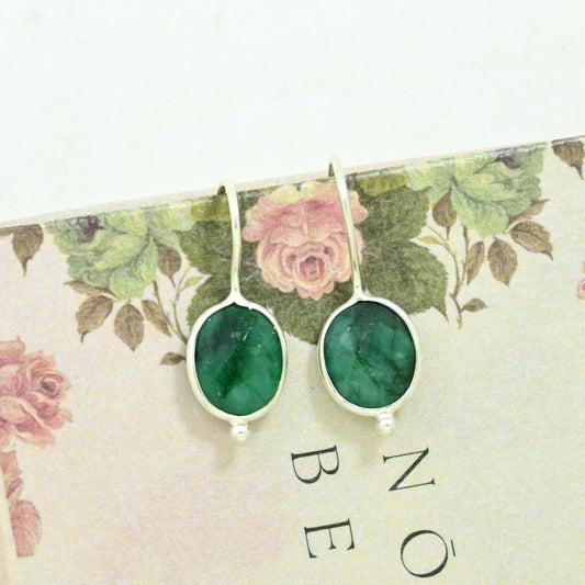 OVAL GEMSTONE EARRING