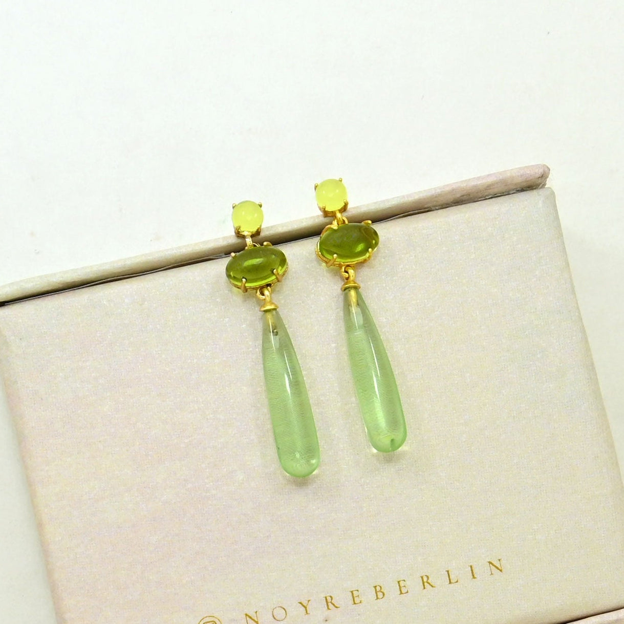 JANA EARRING
