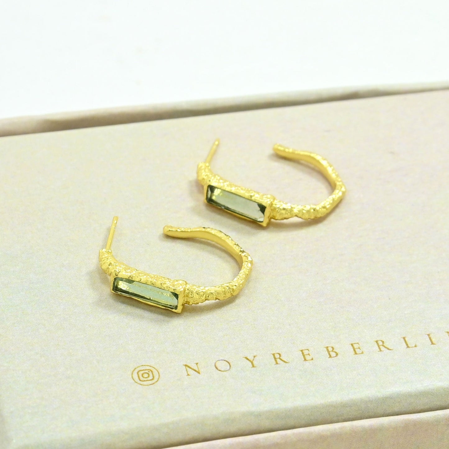 MORGANE HOOP EARRING