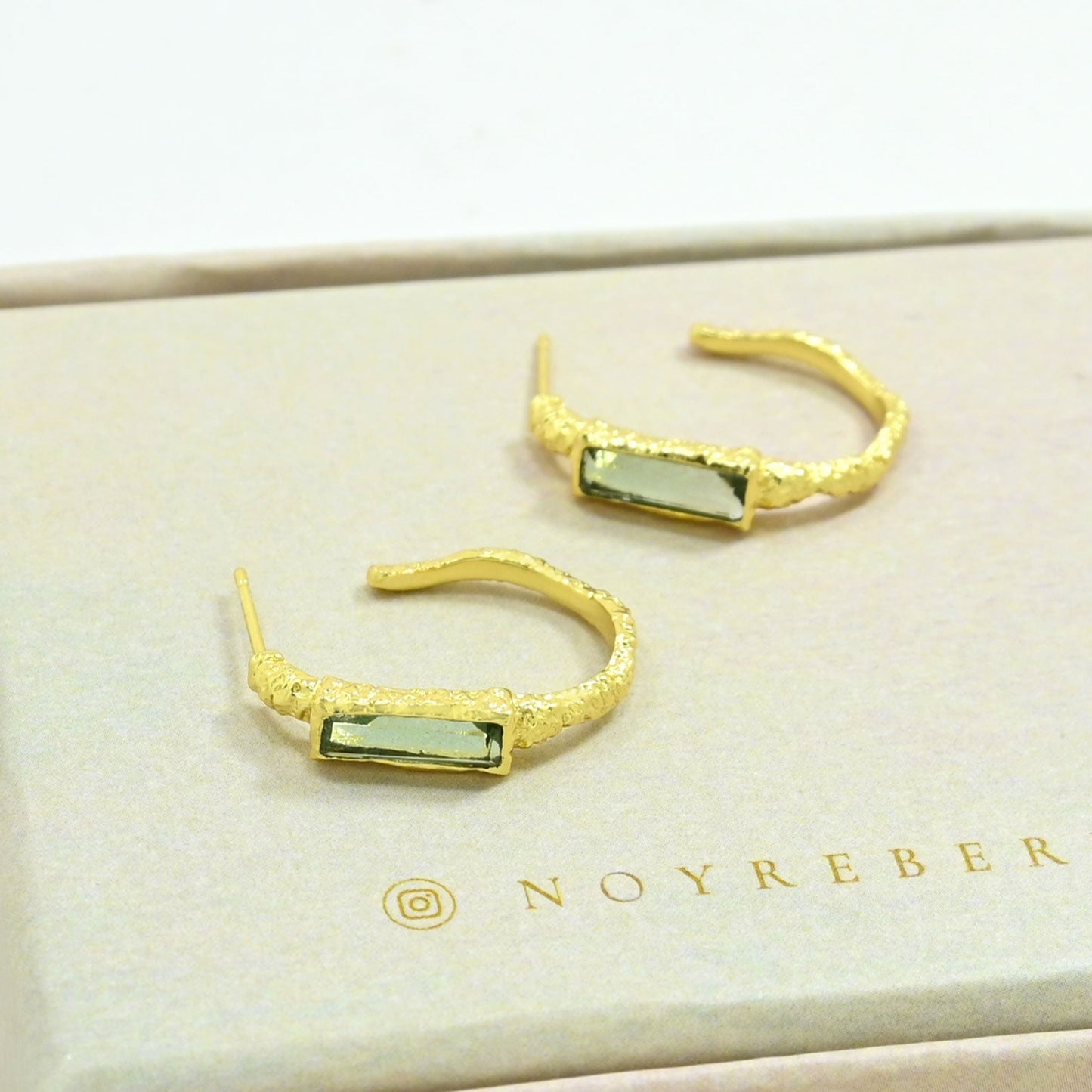 MORGANE HOOP EARRING