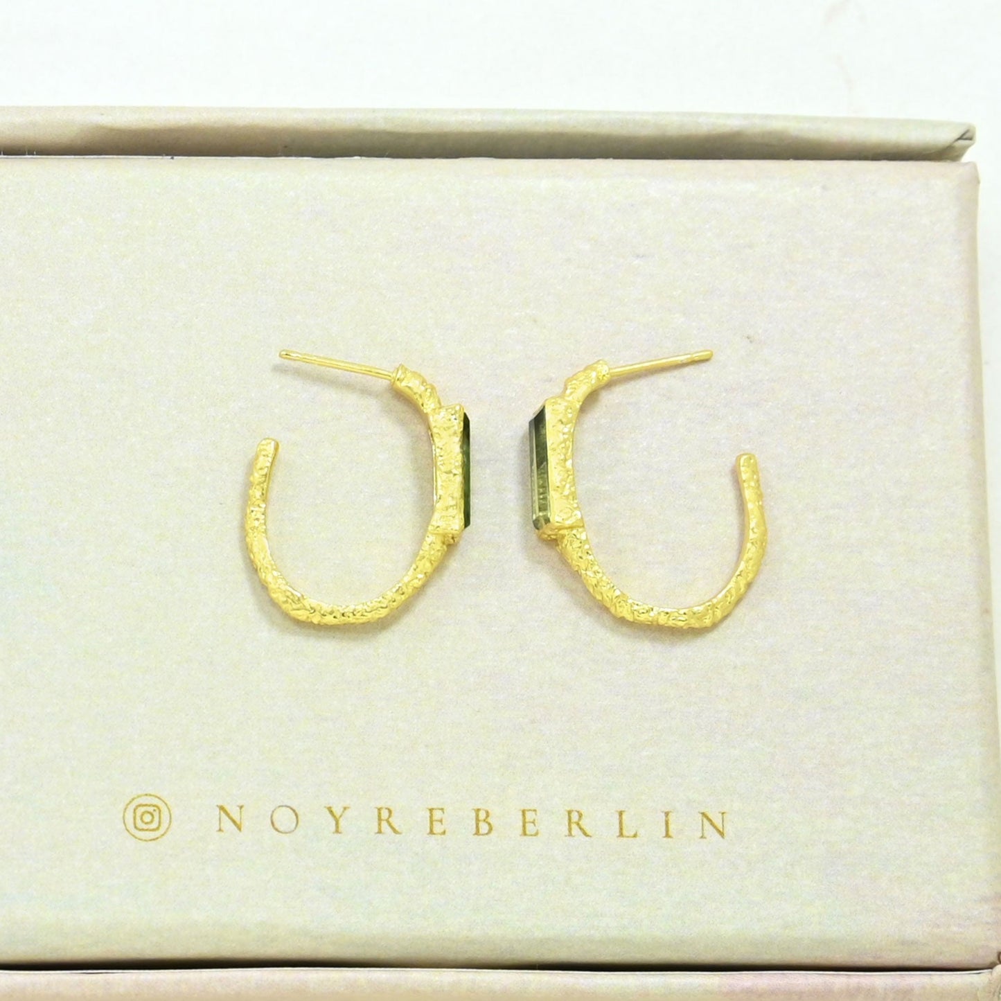 MORGANE HOOP EARRING