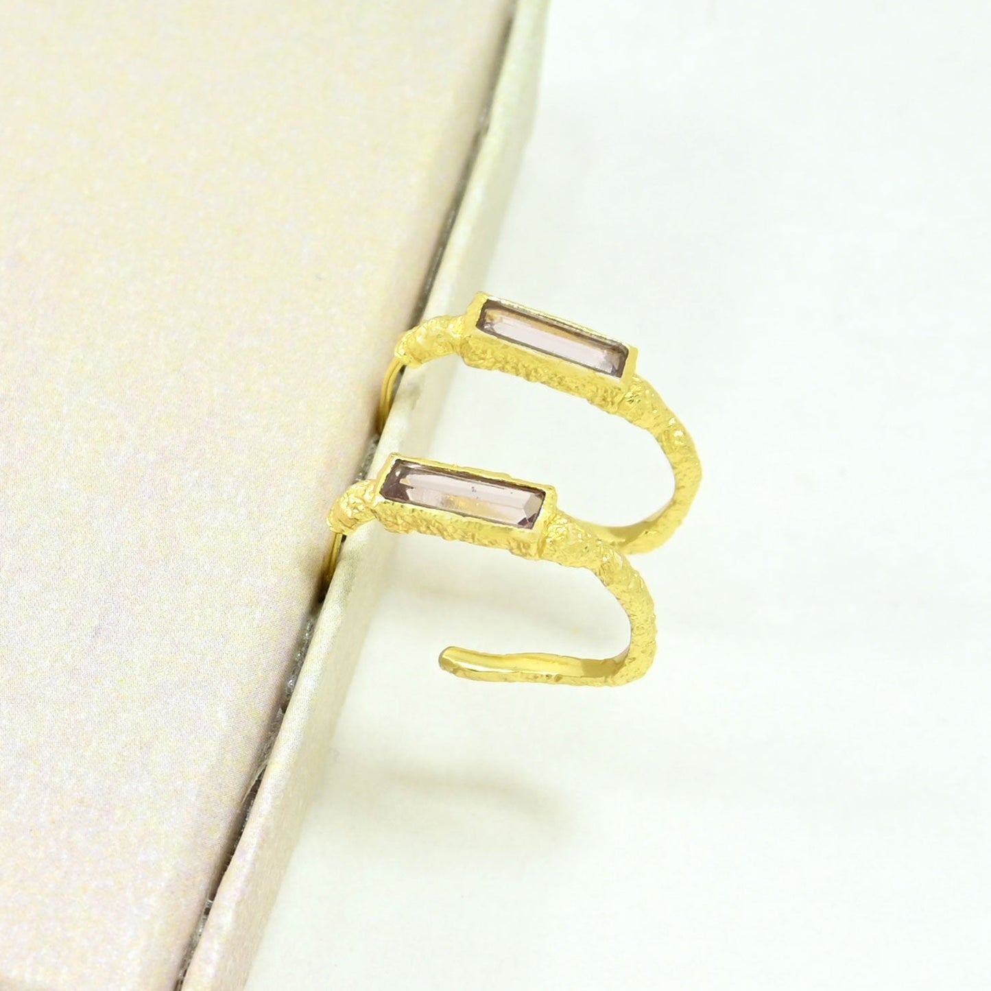 MORGANE HOOP EARRING