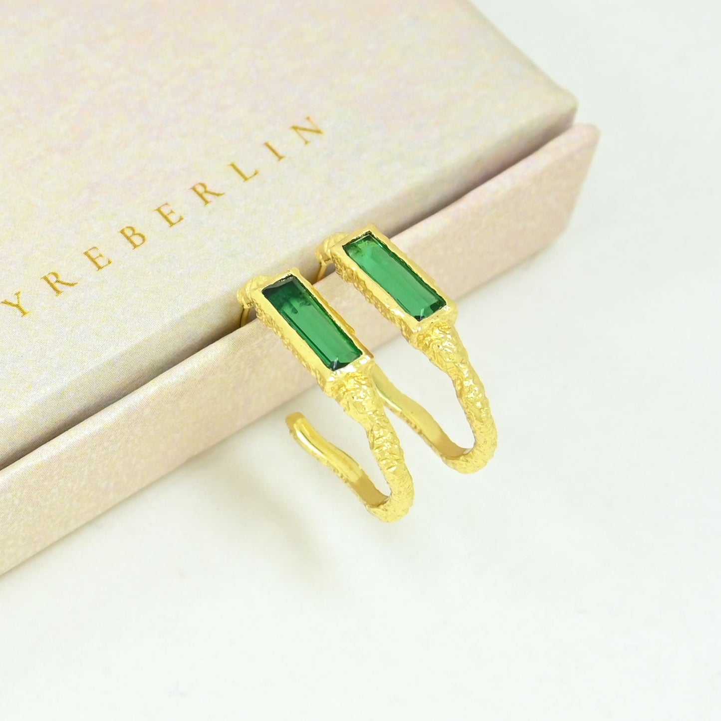 MORGANE HOOP EARRING