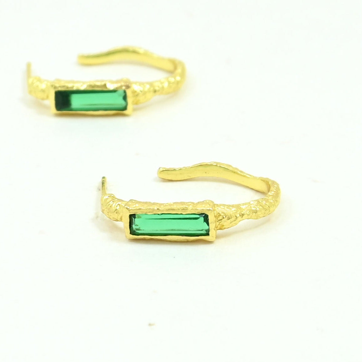 MORGANE HOOP EARRING