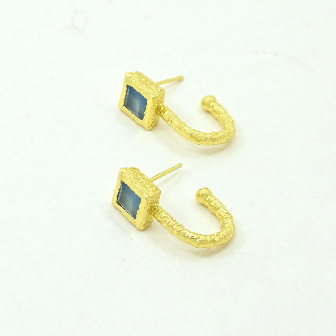 AMARA HOOP EARRING