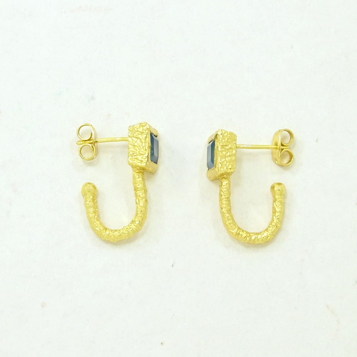 AMARA HOOP EARRING