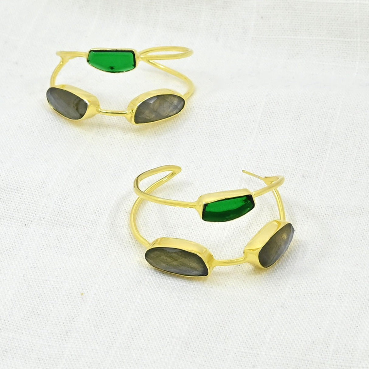 MELIA HOOP EARRING