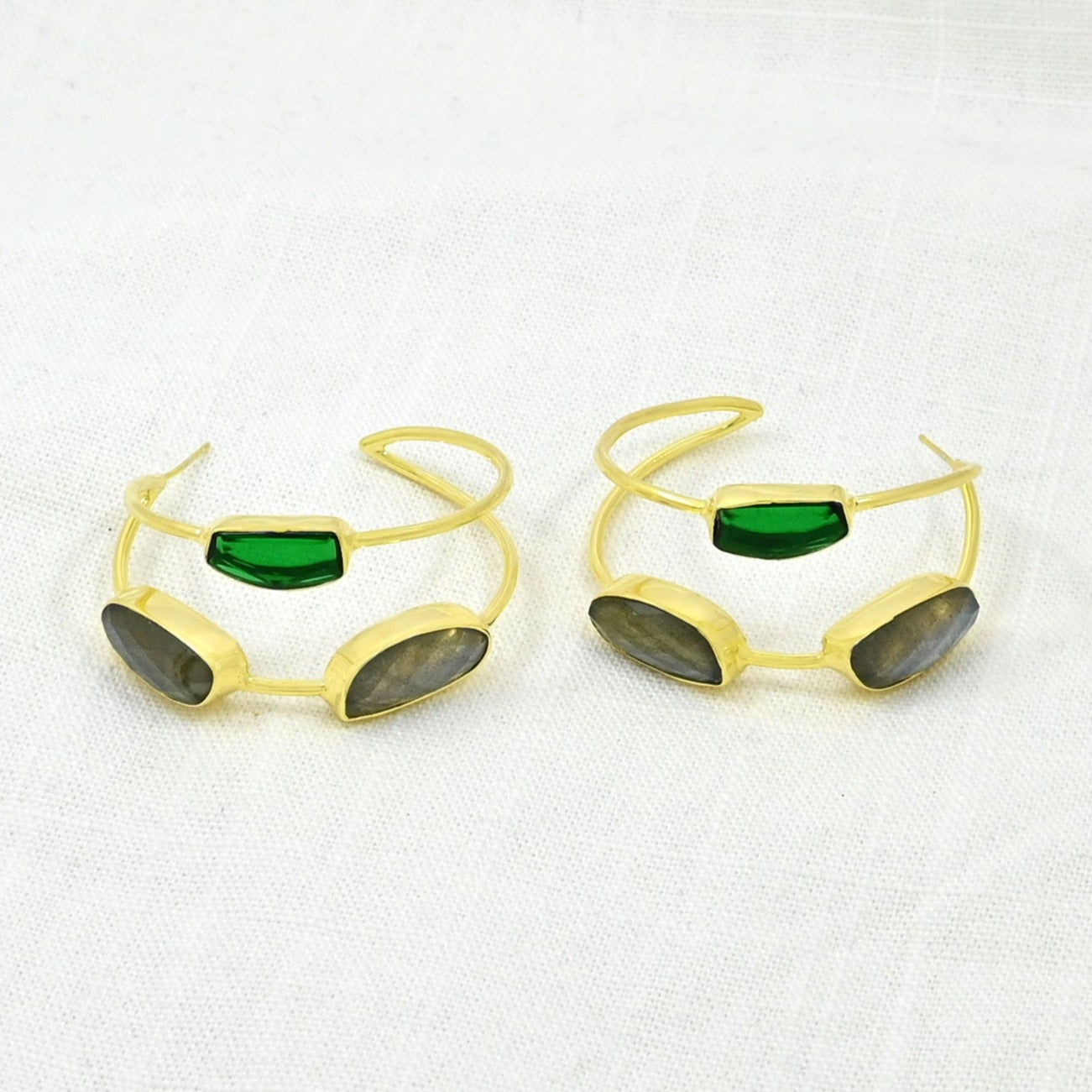 MELIA HOOP EARRING