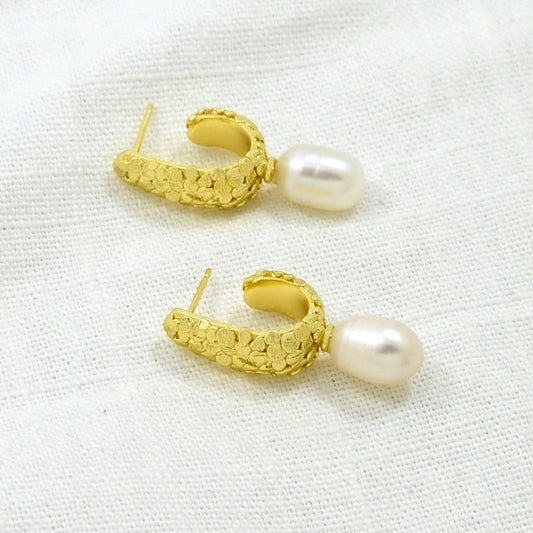 HARIS PEARL HOOP EARRING