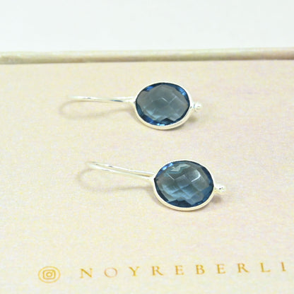 OVAL GEMSTONE EARRING