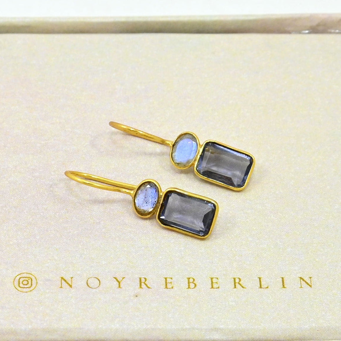 ELWEN EARRING - TANZANITE & LABRADORITE