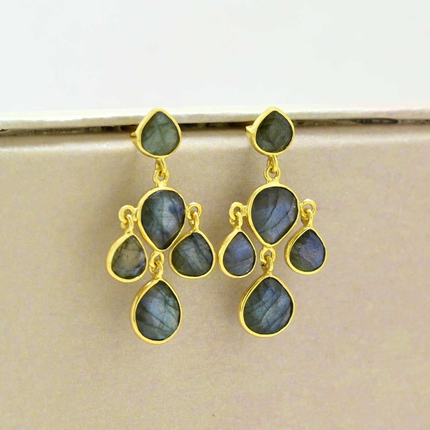 ANTILA EARRING