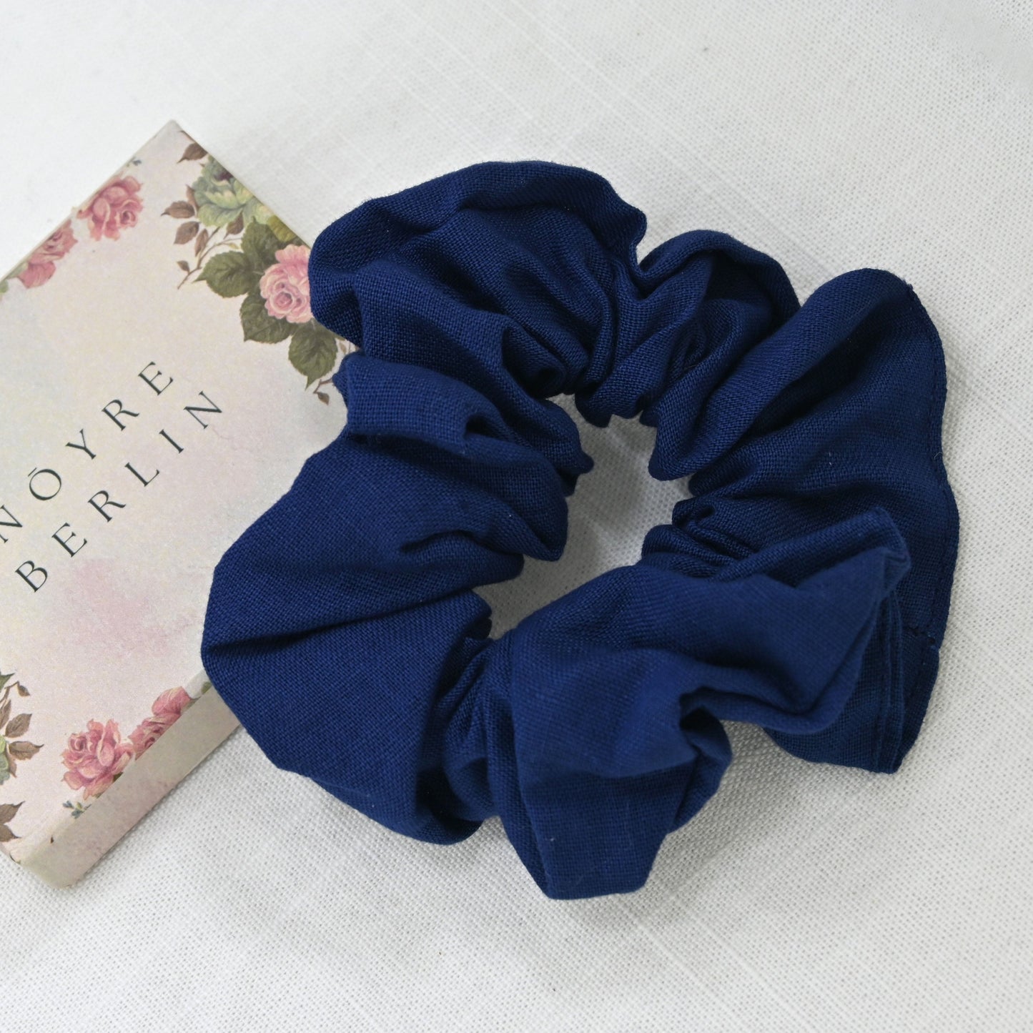 LINEN SCRUNCHIE