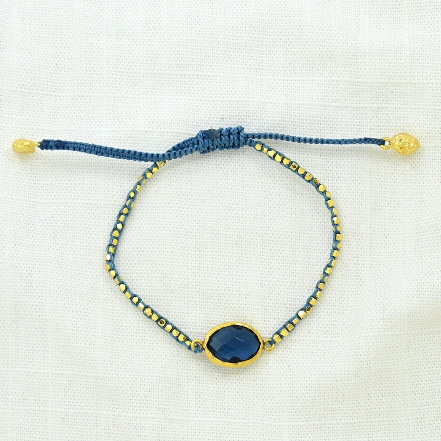 SHLYA MACRAMÉ ARMBAND