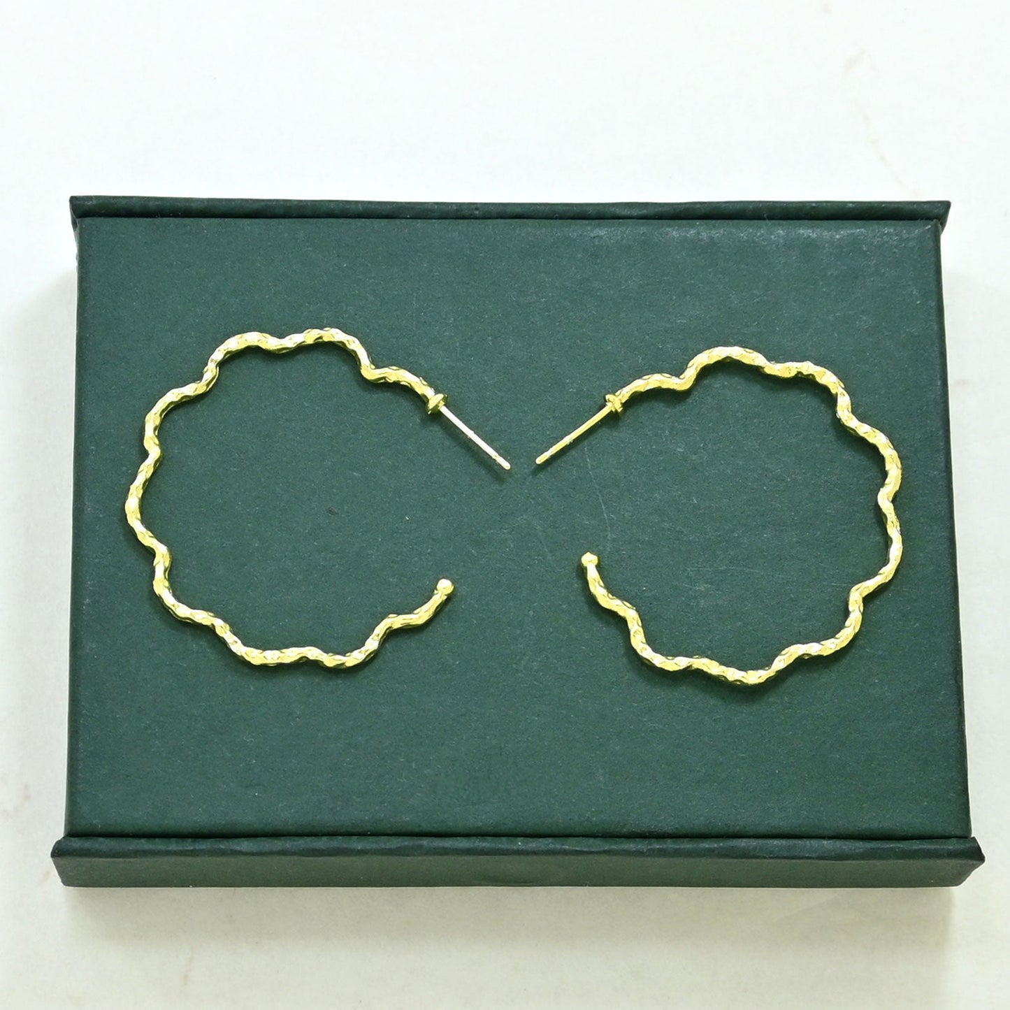 GILL BOHO CHIC HOOP EARRING