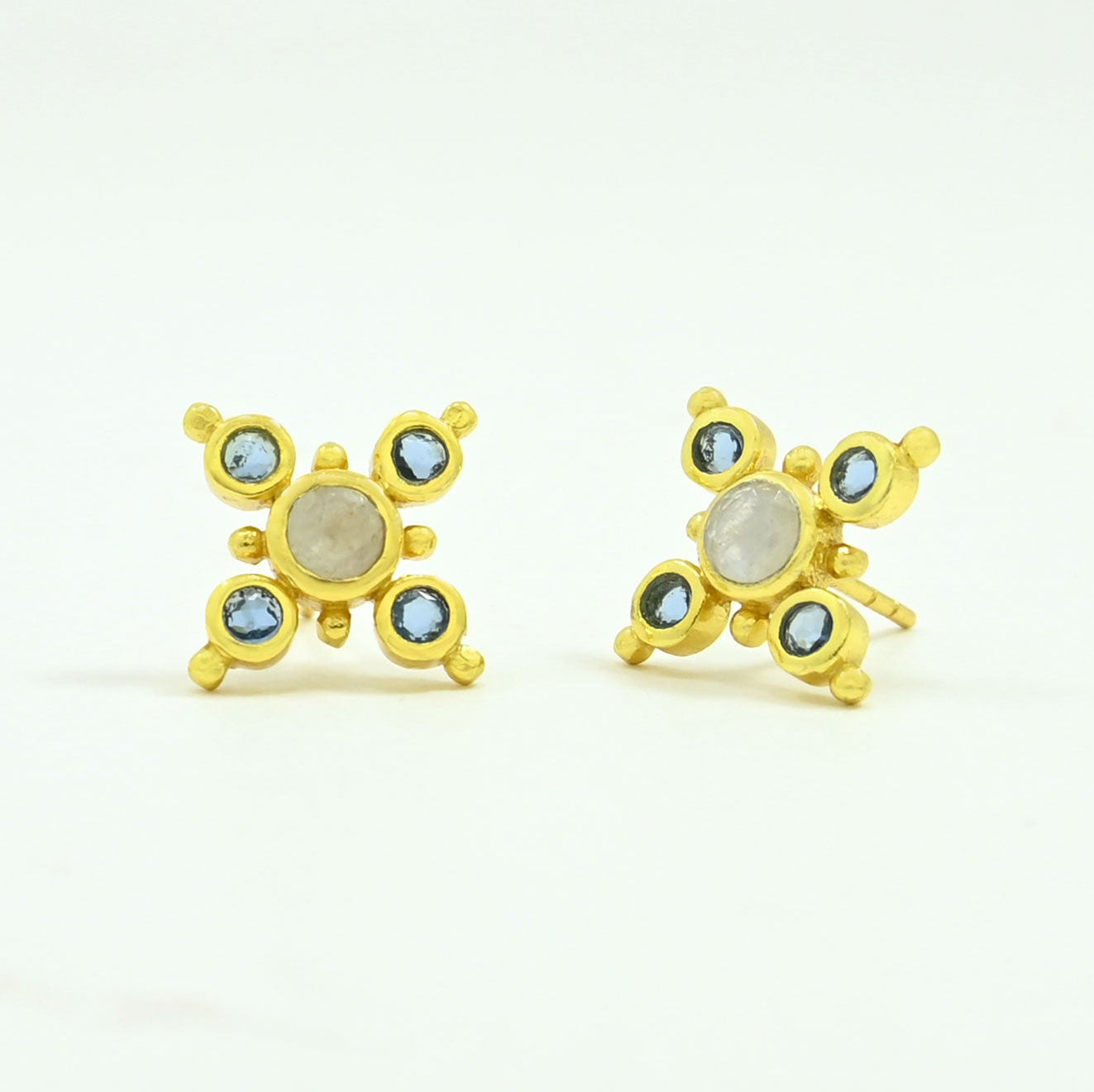 ANTHE STUD EARRING