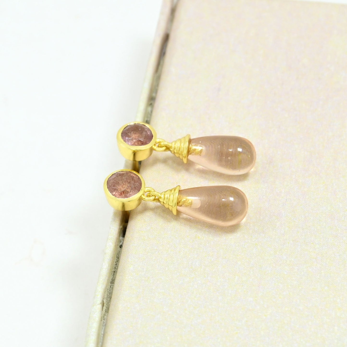 morganite strawberry quartz earring gold plated