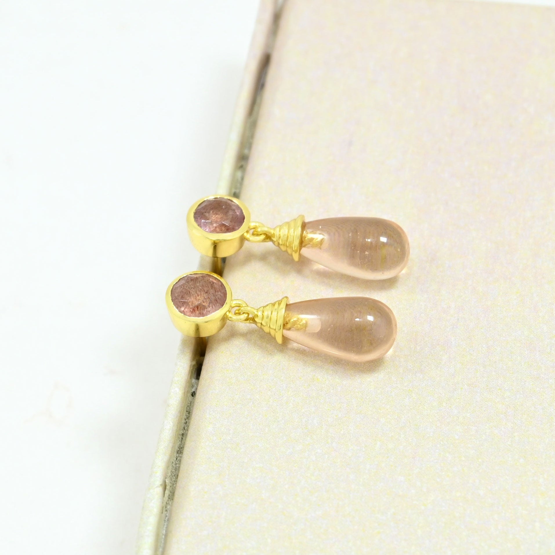 morganite strawberry quartz earring gold plated