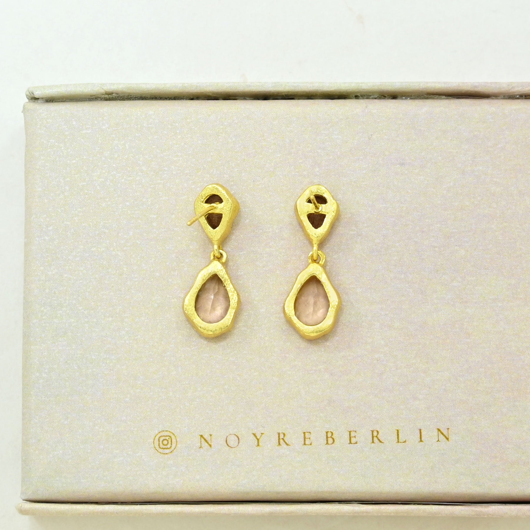 strawberry quartz morganite earring gold plated