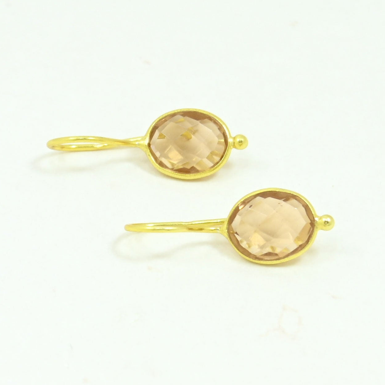 OVAL GEMSTONE EARRING