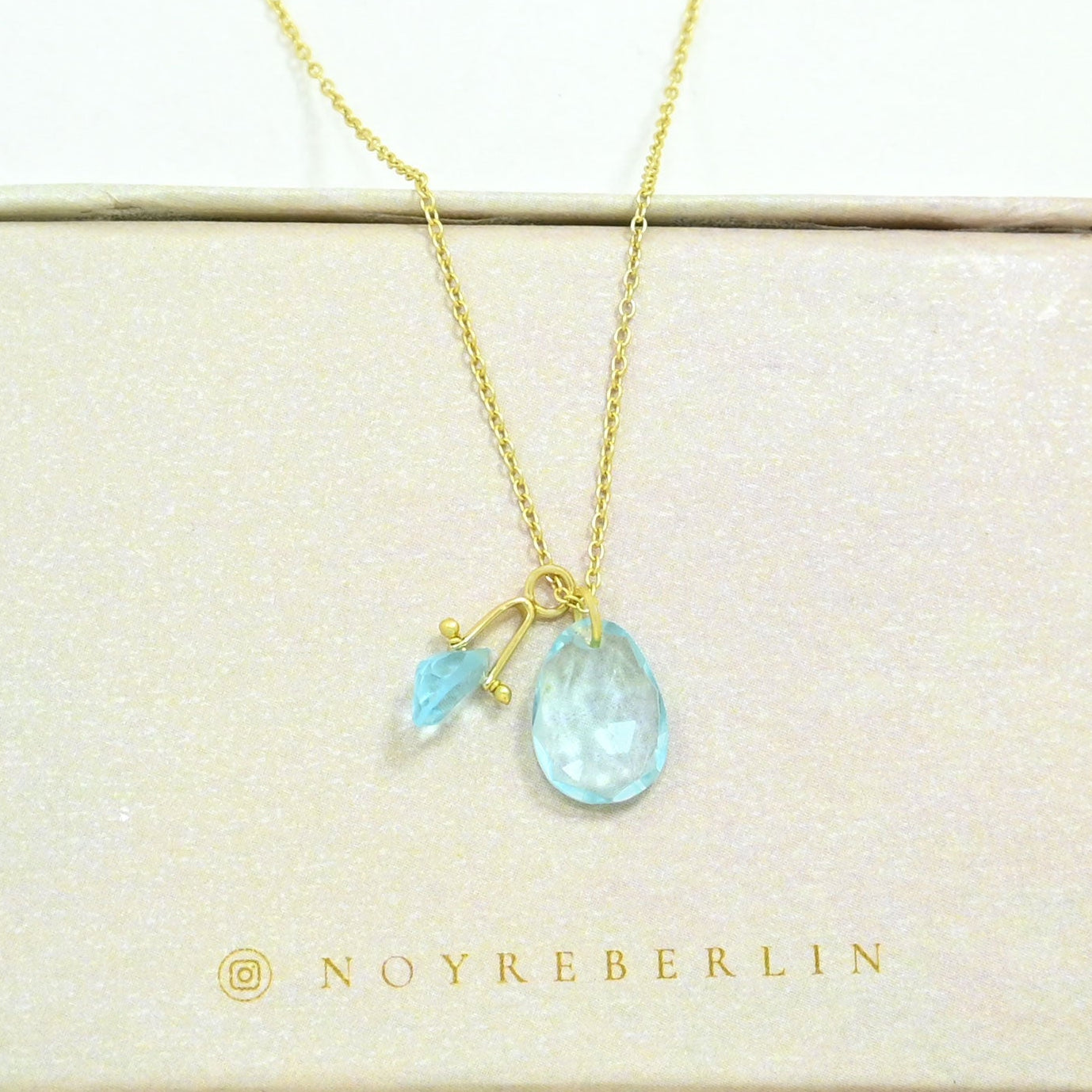 Gold plated Silver 925 necklace with Blue Topaz gemstone