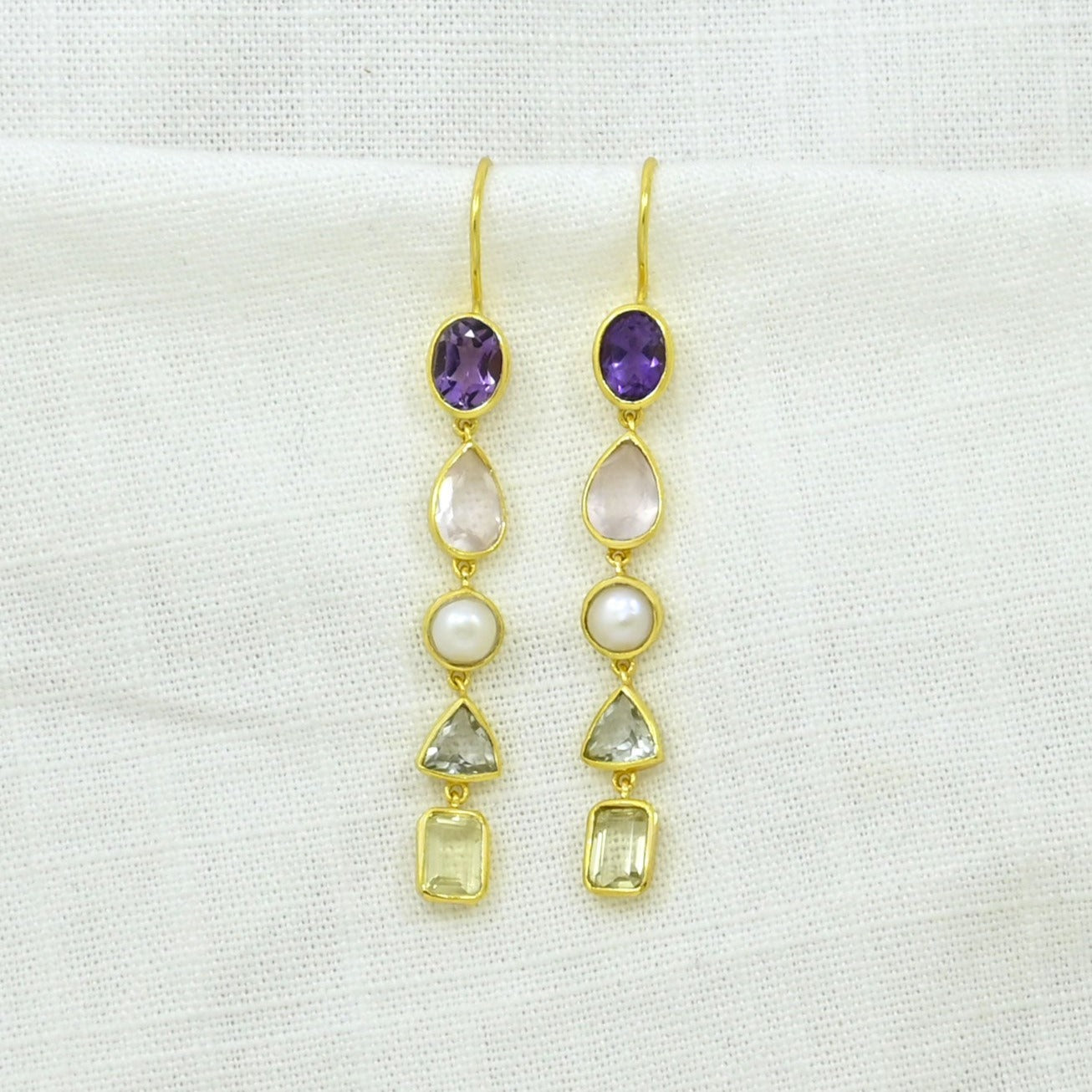 BELLUS EARRING