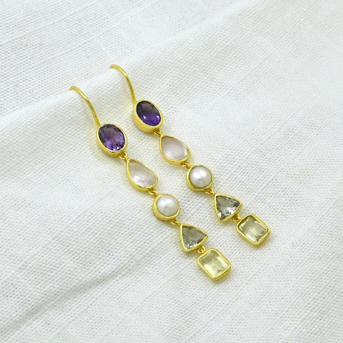 BELLUS EARRING