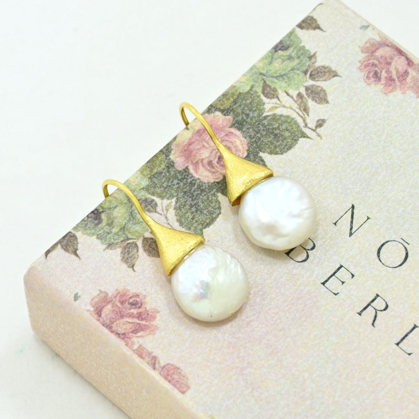 pearl drop earring gold plated