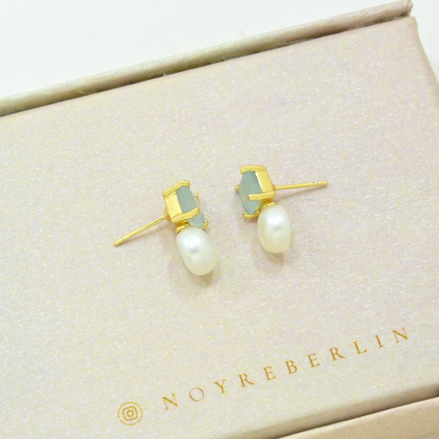 AALIYAH STUD EARRING