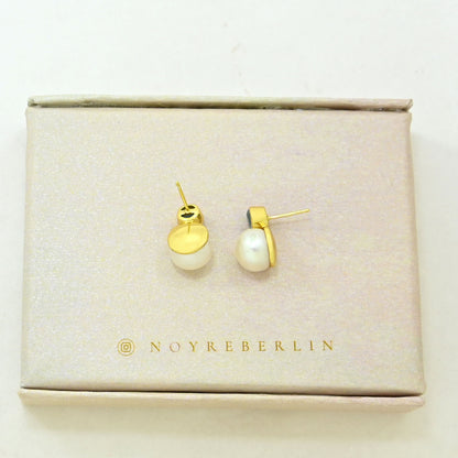 CLIO STUD EARRING