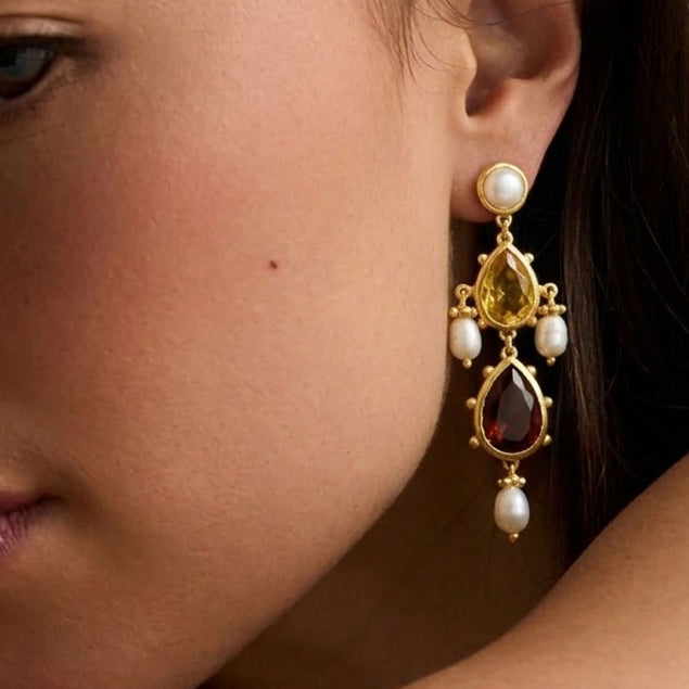 HOLLY EARRING