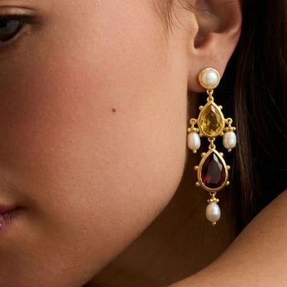 HOLLY EARRING