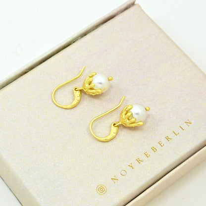 Pearl boho chic earrings gold plated