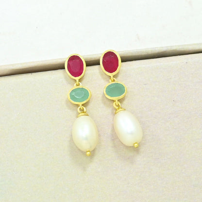 AVA EARRING