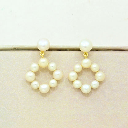 Pearl statement earring gold plated