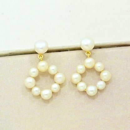 Pearl statement earring gold plated
