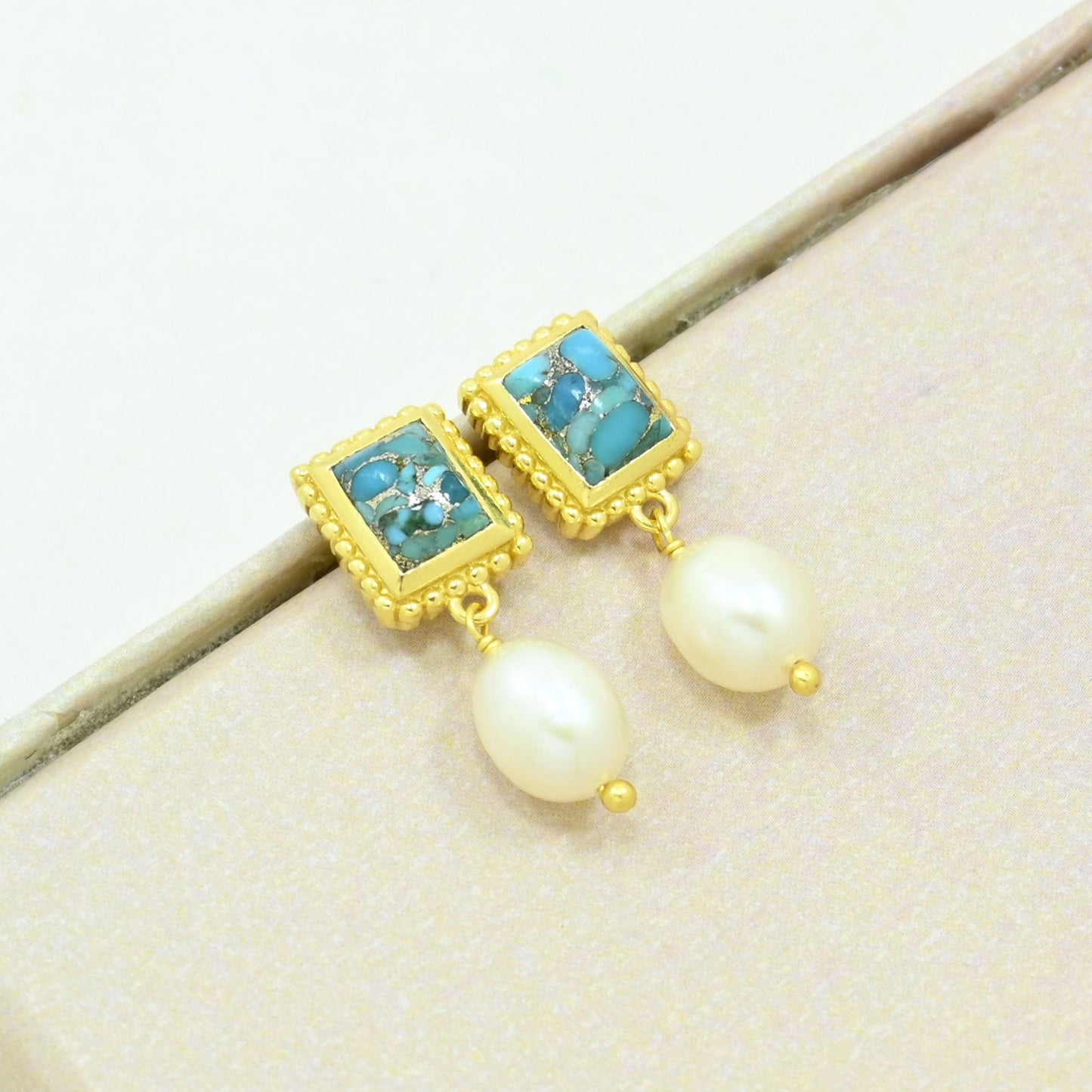 JANIKA EARRING