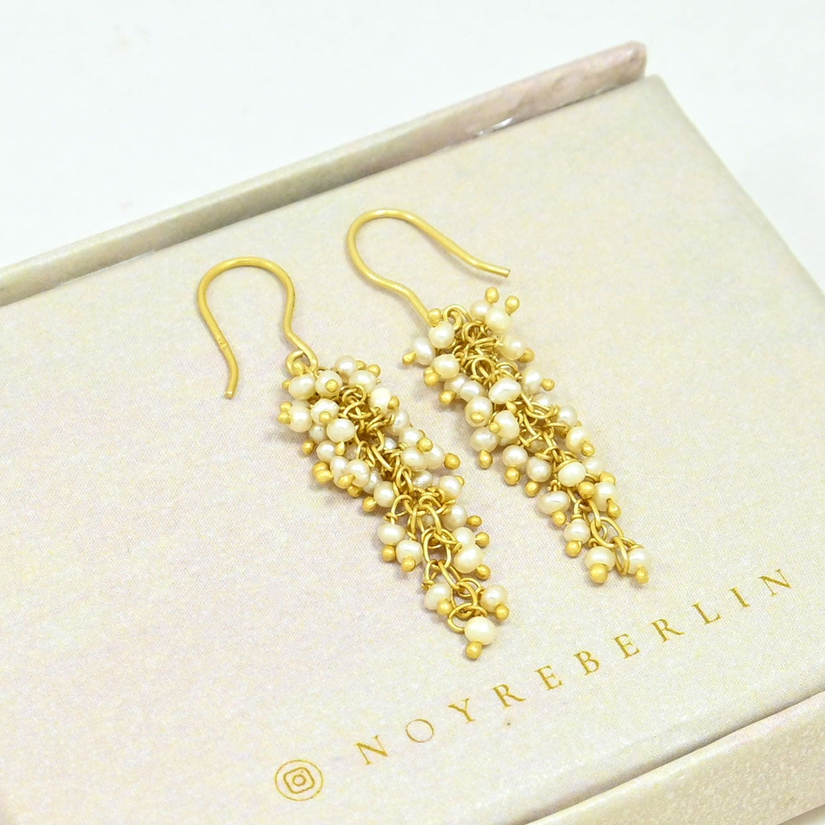 SOHAILA EARRING - PEARL