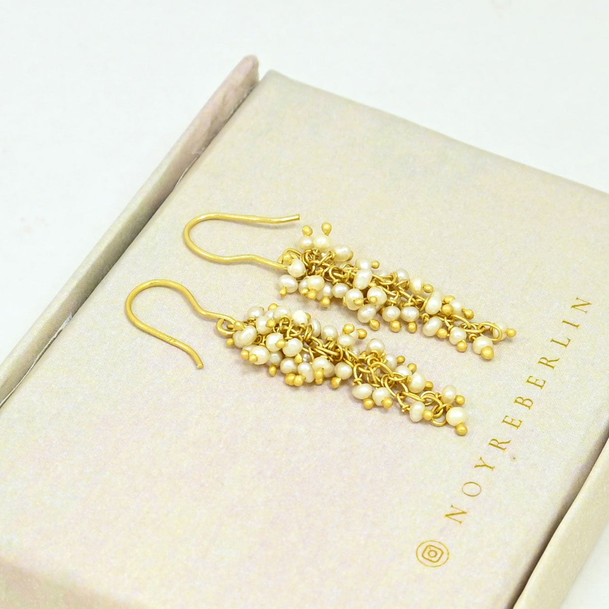 SOHAILA EARRING - PEARL