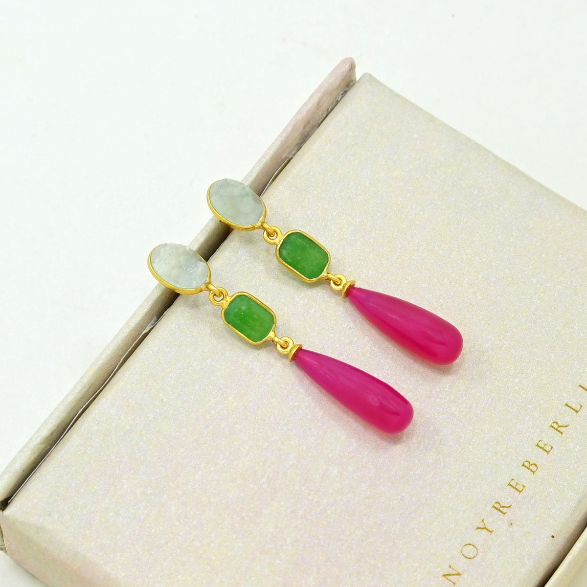 ARJOI EARRING - GREEN JADE & PINK FUCHSIA ONYX