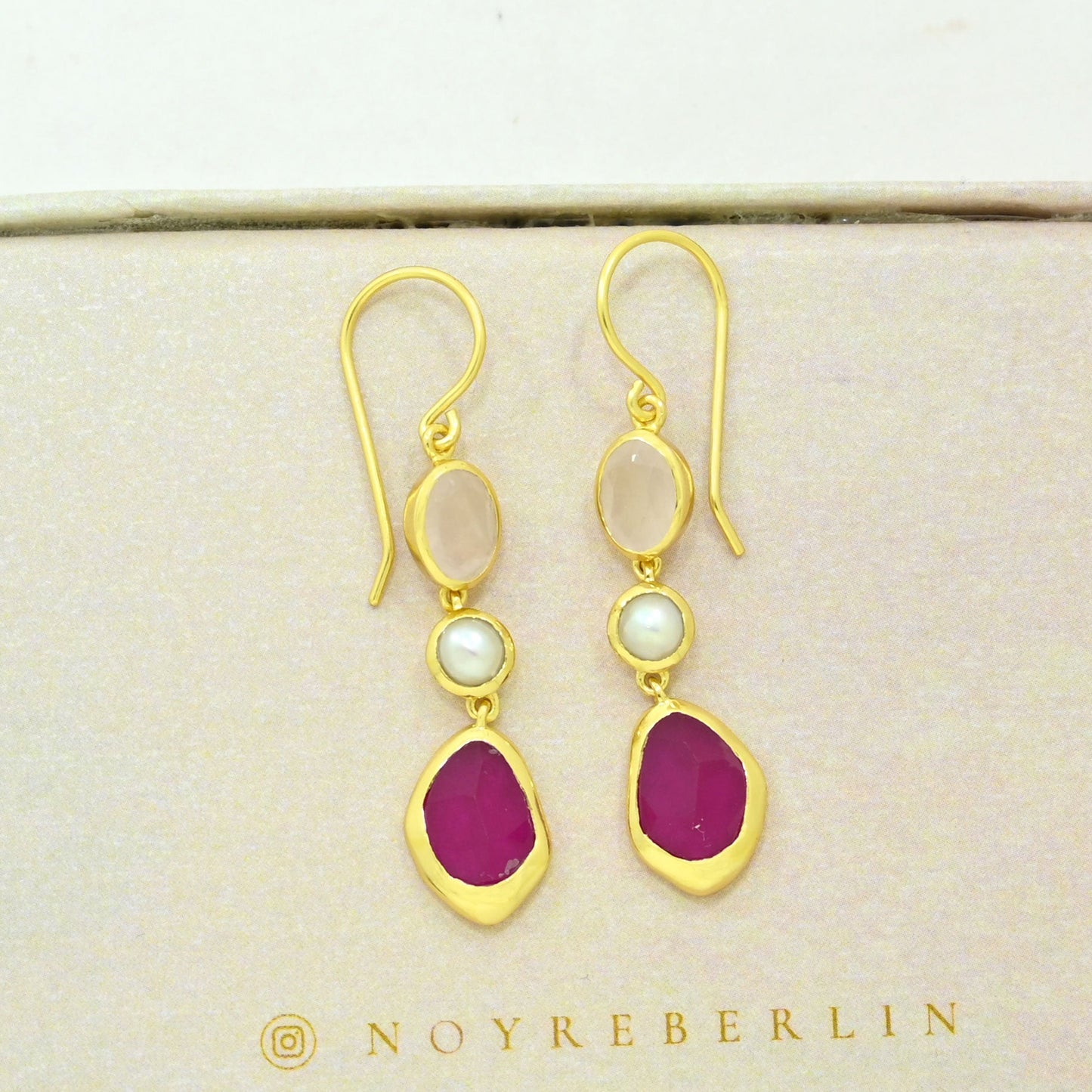 rose quartz pearl earring gold plated