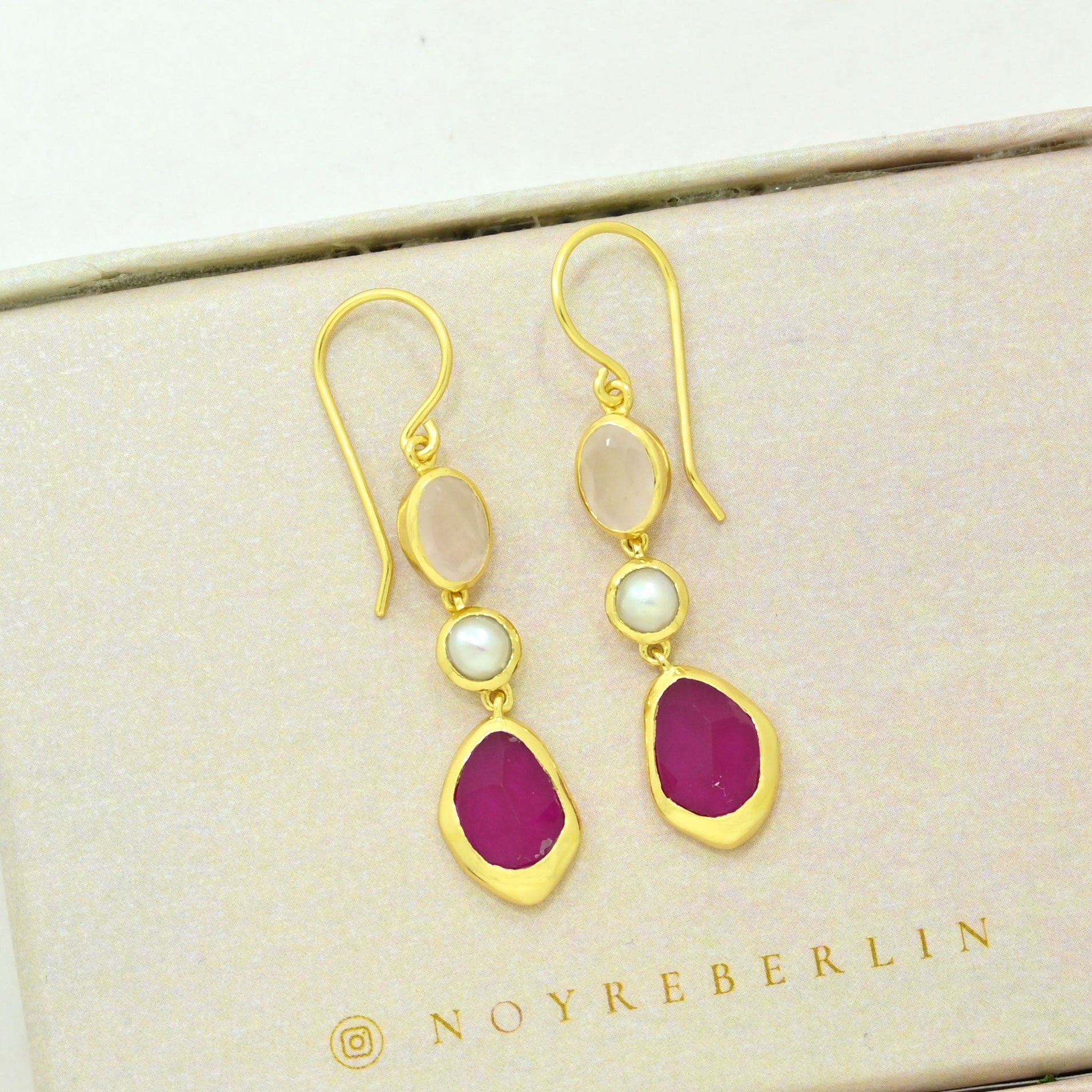 rose quartz pearl earring gold plated