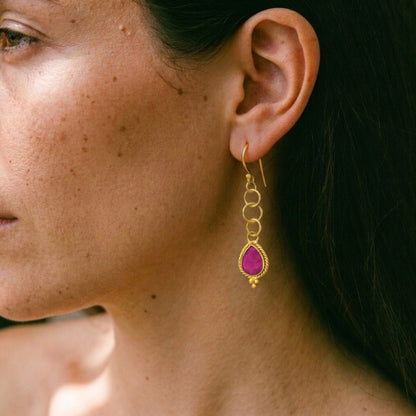VIDA EARRING - RUBY