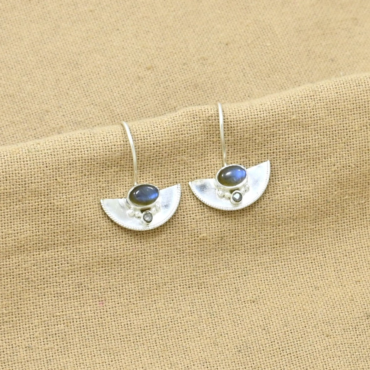 LUNA EARRING