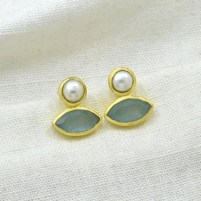 HOT CHICK STUD EARRING